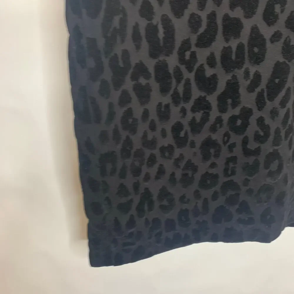 Ann Taylor Black on Black Leopard Cheetah Print Pencil Skirt Sz 10